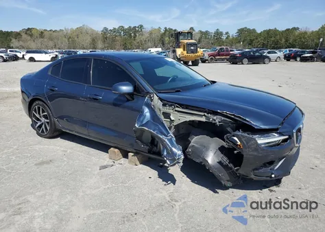 2020 Volvo S60 T5 Momentum from USA, damaged, VIN 7JR102FK5LG049748